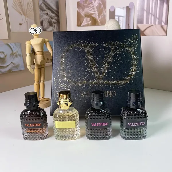 Valentino Rockstud Perfume 4-Piece Sample Set 2