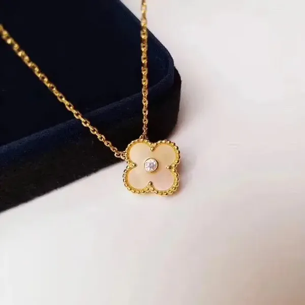 Van Cleef & Arpels accessories 4